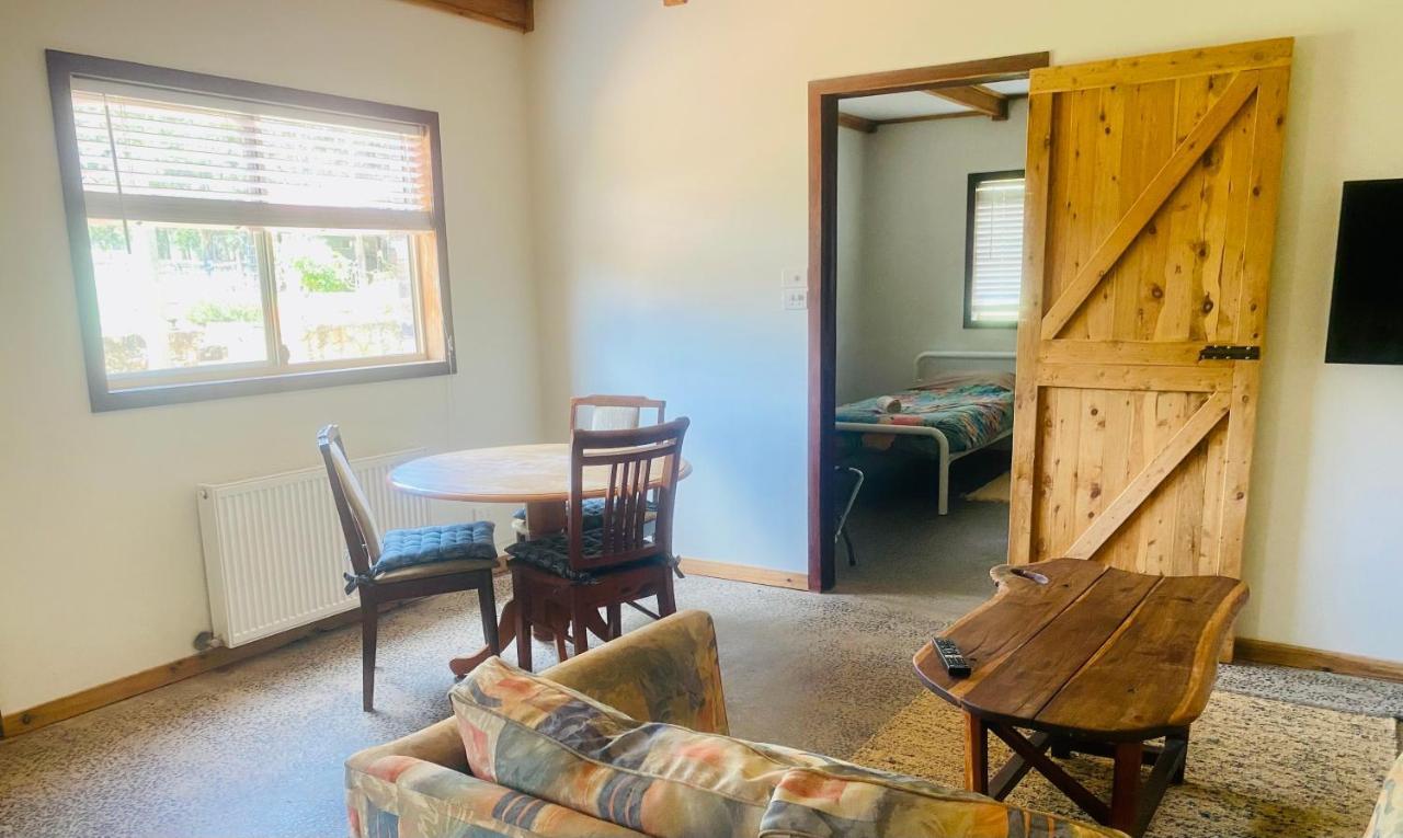 Pilliga Pottery Creative Farmstay Кунабарабран Екстериор снимка