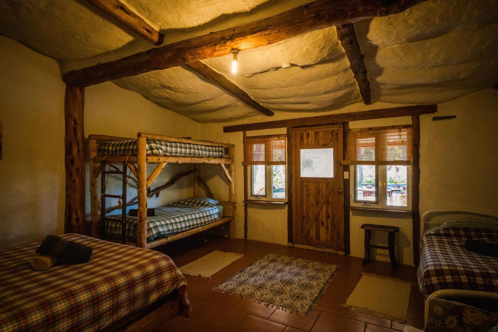 Pilliga Pottery Creative Farmstay Кунабарабран Стая снимка