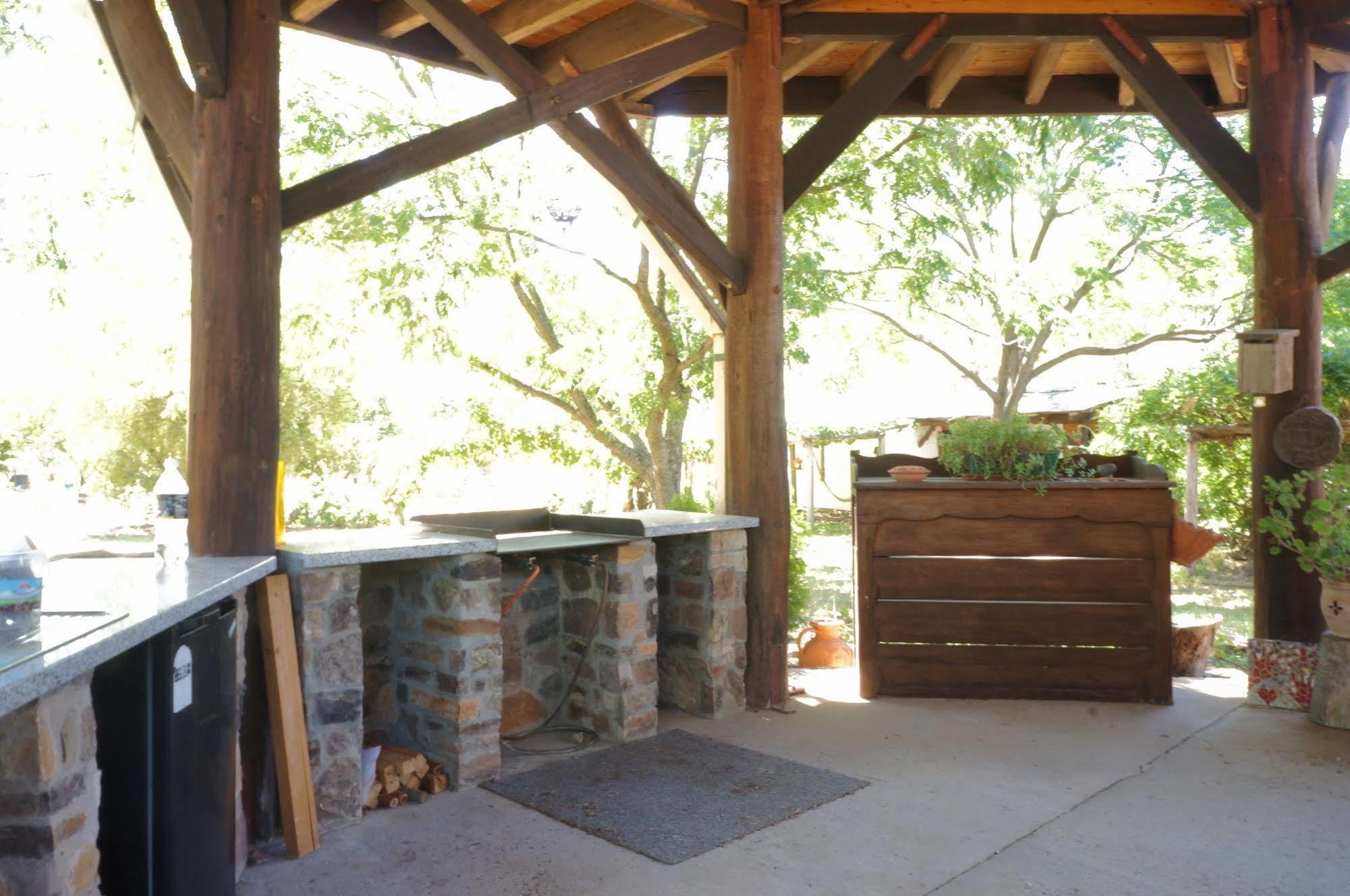 Pilliga Pottery Creative Farmstay Кунабарабран Екстериор снимка